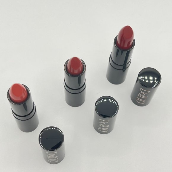 DOLL 10  Kisses And Compliments, 3‎ lipsticks, NEW in box - Picture 3 of 10